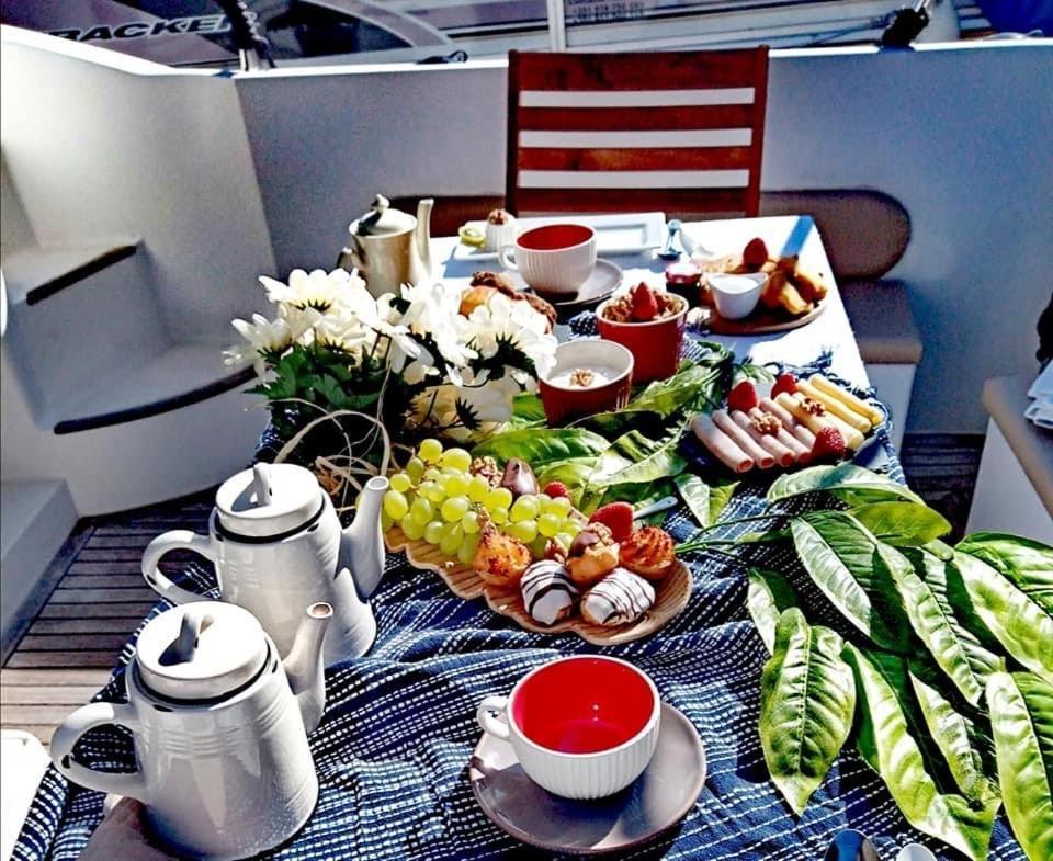 Aquadouro Yacht Radames - Sleep Boat Experience Hotel Castelo de Paiva Ngoại thất bức ảnh